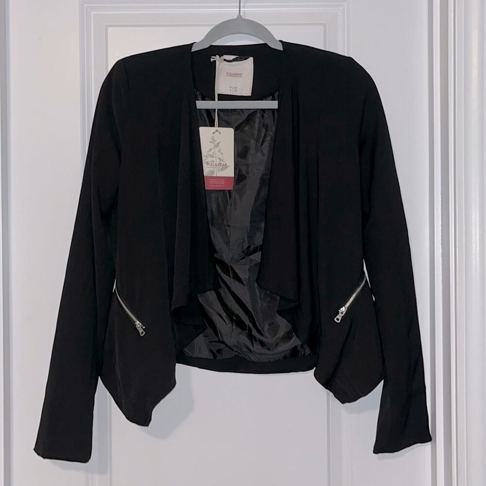 Pull&Bear Long Sleeve Black Flyaway Blazer, NWT